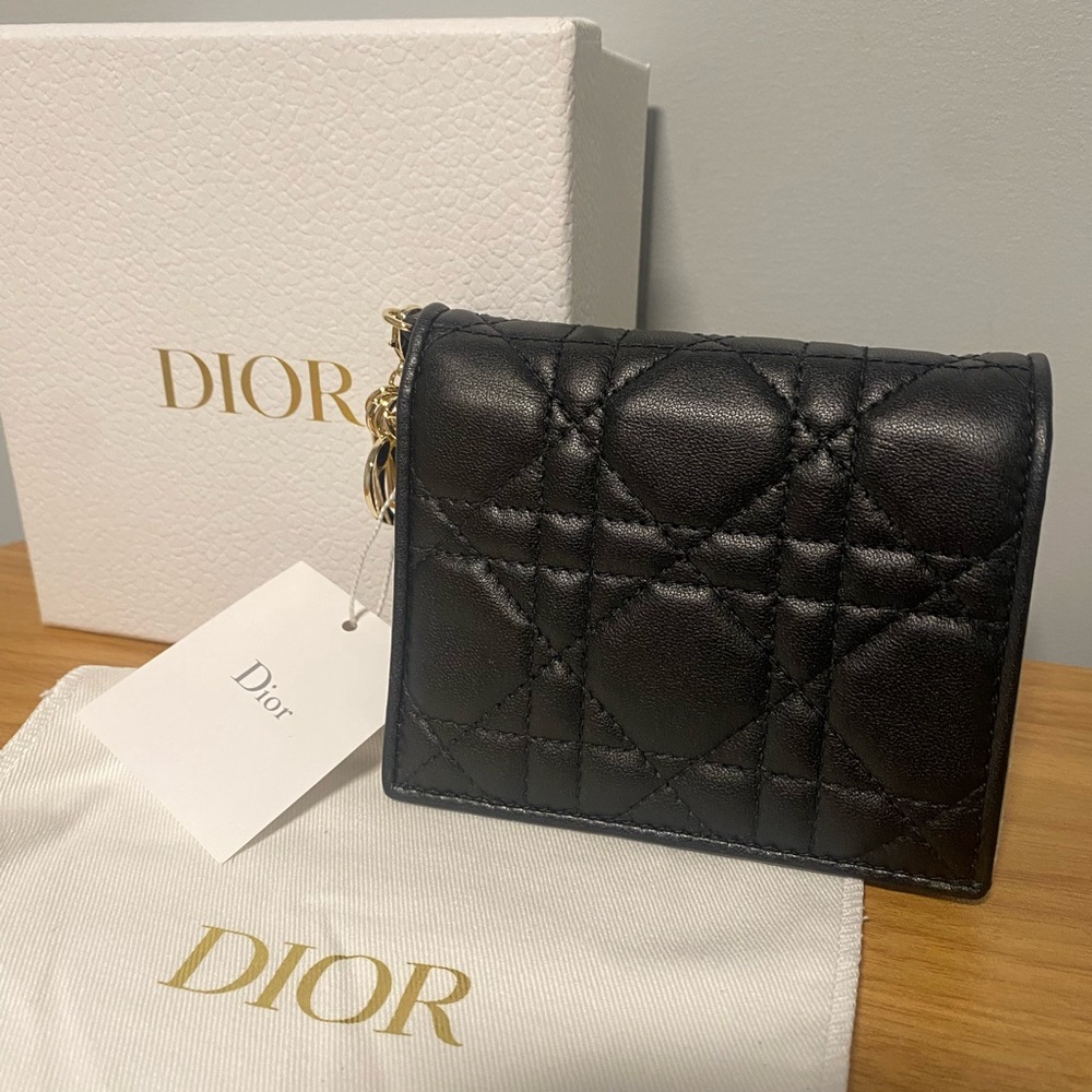 [NWT] Lady Dior Medium Quilted Wallet